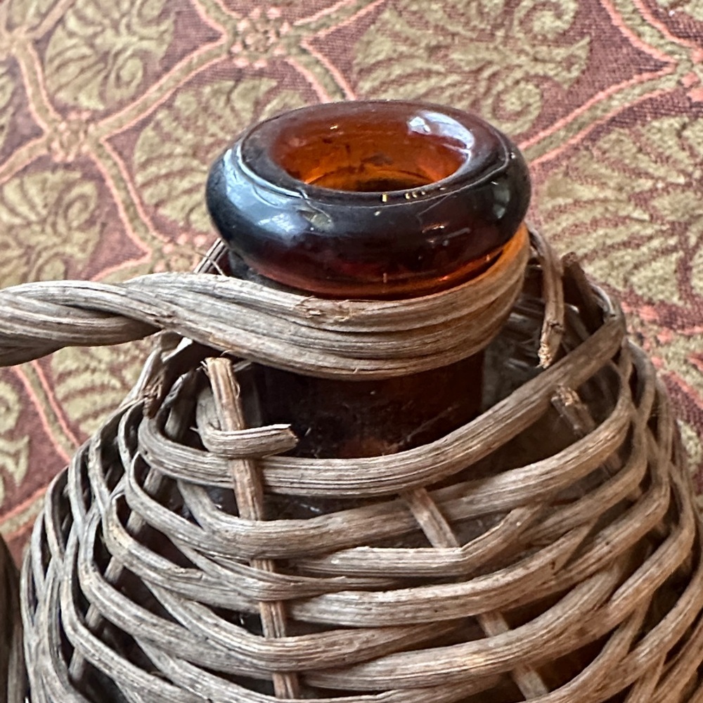 Woven Rattan/ Wicker Wrapped Glass Vintage Bottles great decor - Picture 8 of 11